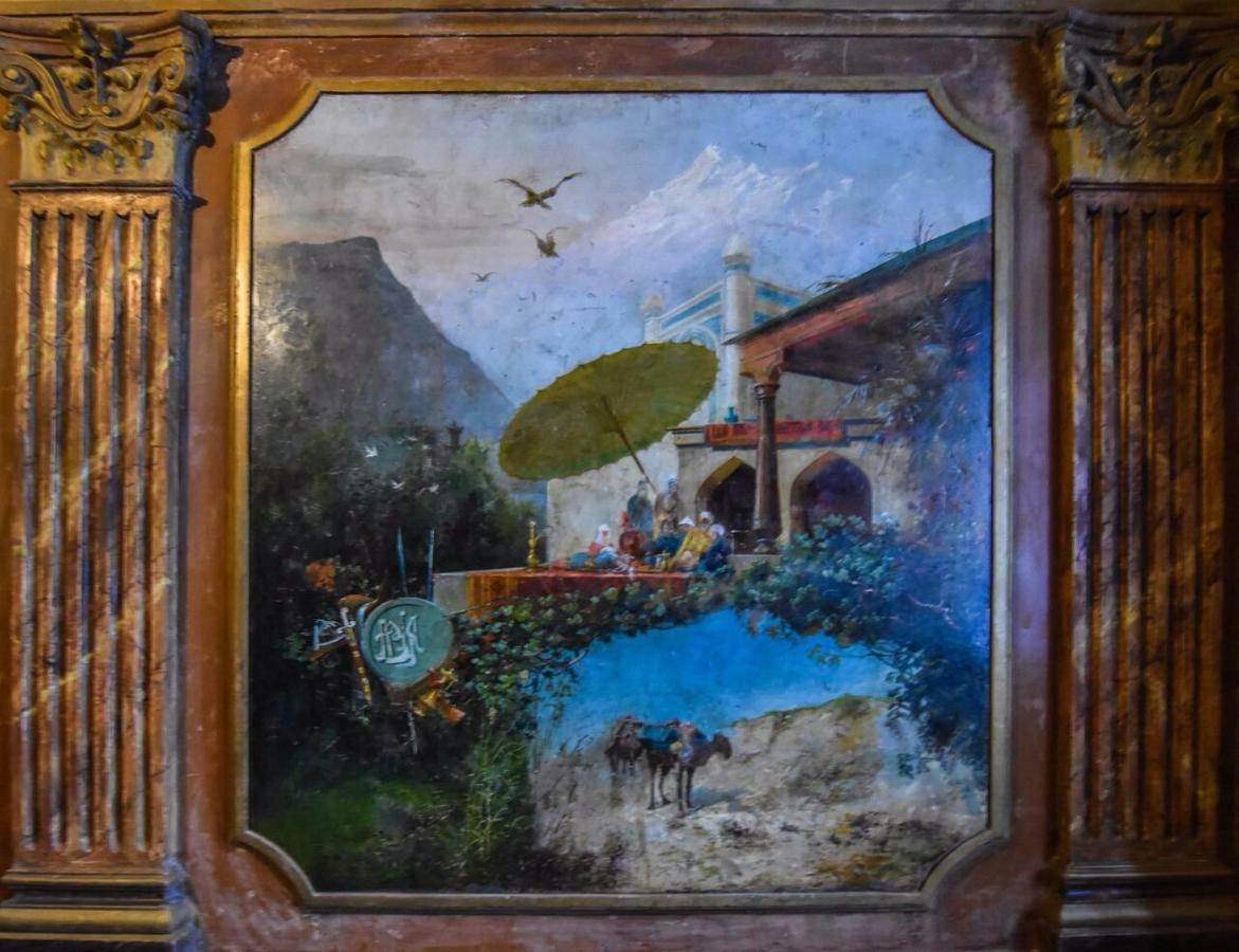 Old - Gold Gala Lejlighed Tbilisi Eksteriør billede